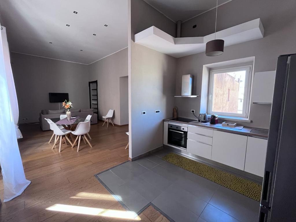 Appartamento Suite Sardinia Holiday กาญารี ภายนอก รูปภาพ