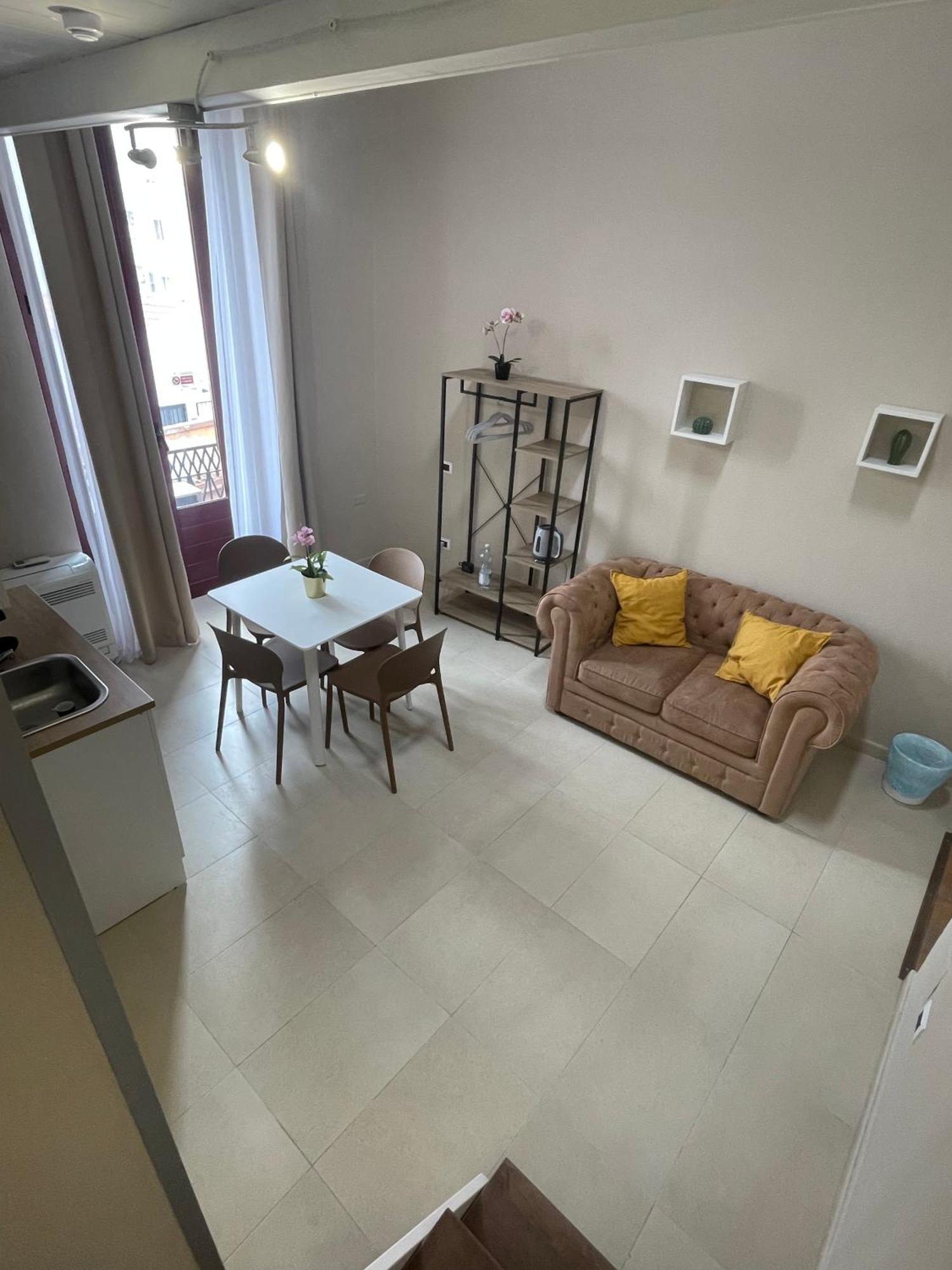 Appartamento Suite Sardinia Holiday กาญารี ภายนอก รูปภาพ