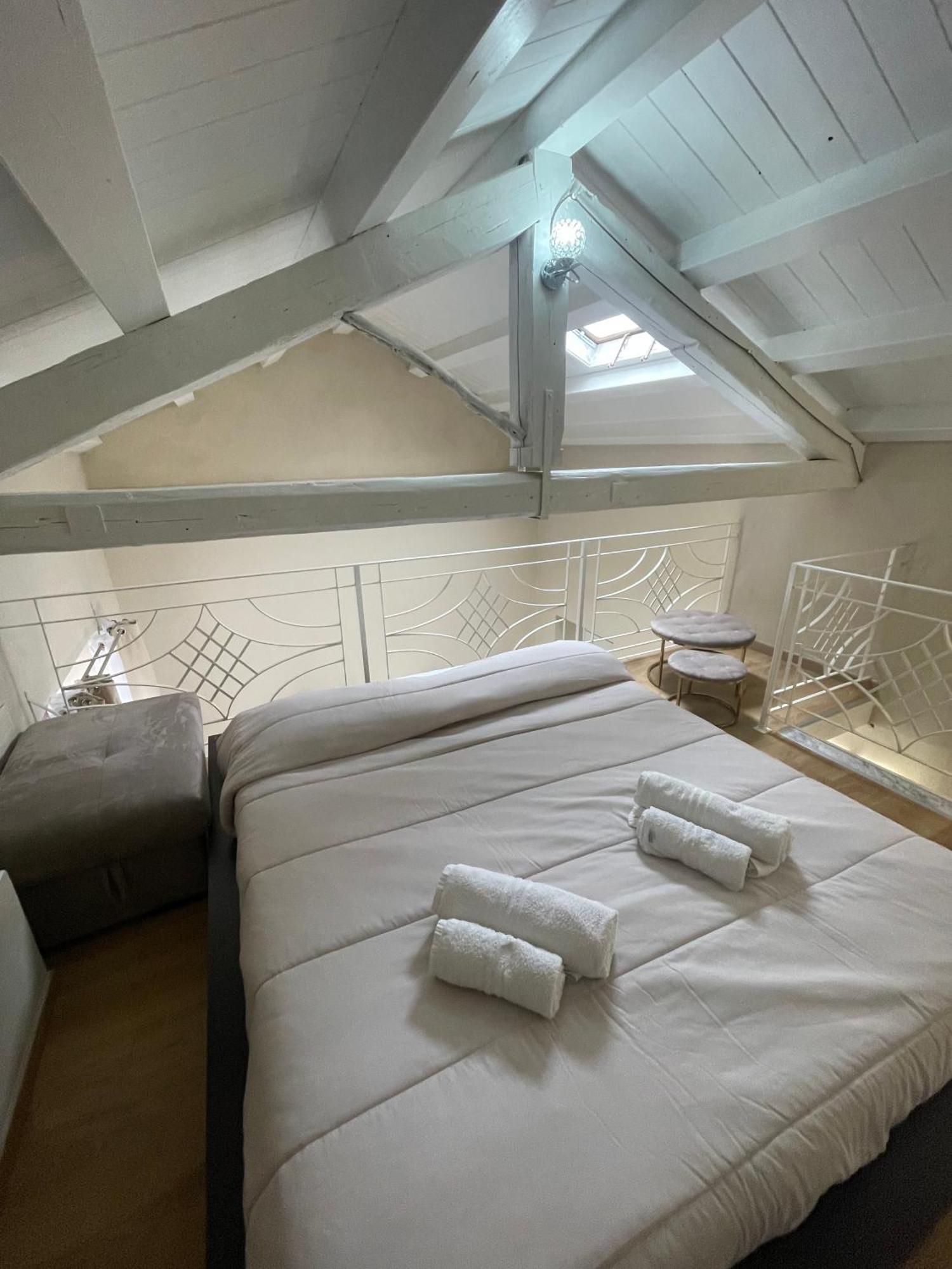 Appartamento Suite Sardinia Holiday กาญารี ภายนอก รูปภาพ